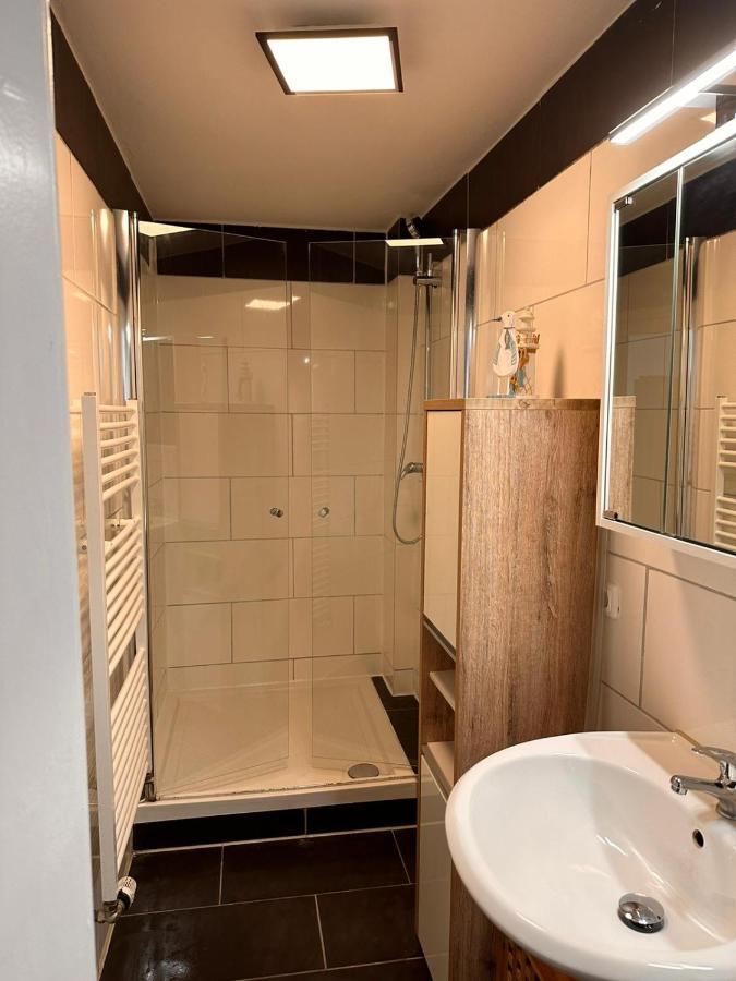 Zimmer Im Zentrum - In Der Naehe Zum Hauptbahnhof パーダーボルン エクステリア 写真